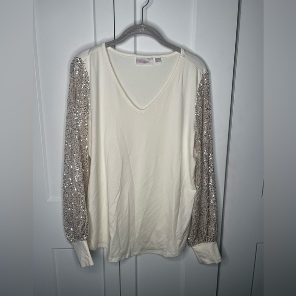 Belle by Kim Gravel Tops - Belle by Kim Gravel Jingle Belles Triple Luxe Knit Sequin Sleeve Blouse Medium